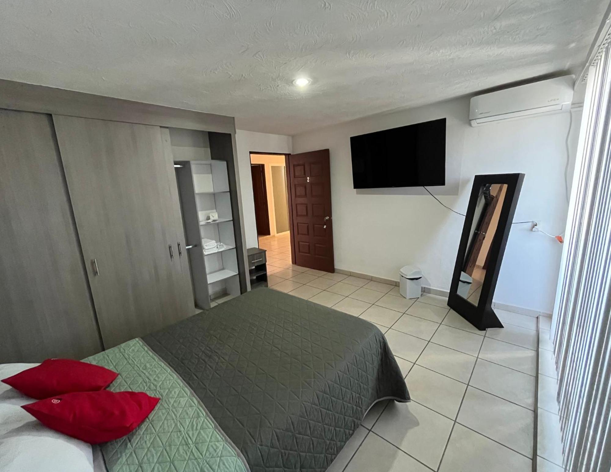 2 Venator House Boutique Apartment Leon Ngoại thất bức ảnh